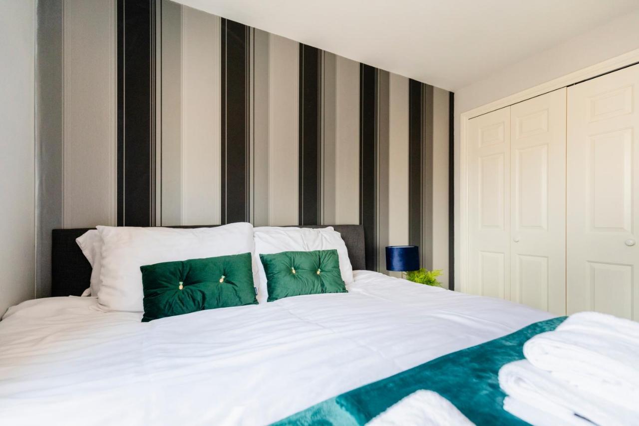 Chichester Retreat House With Free Parking Exteriér fotografie