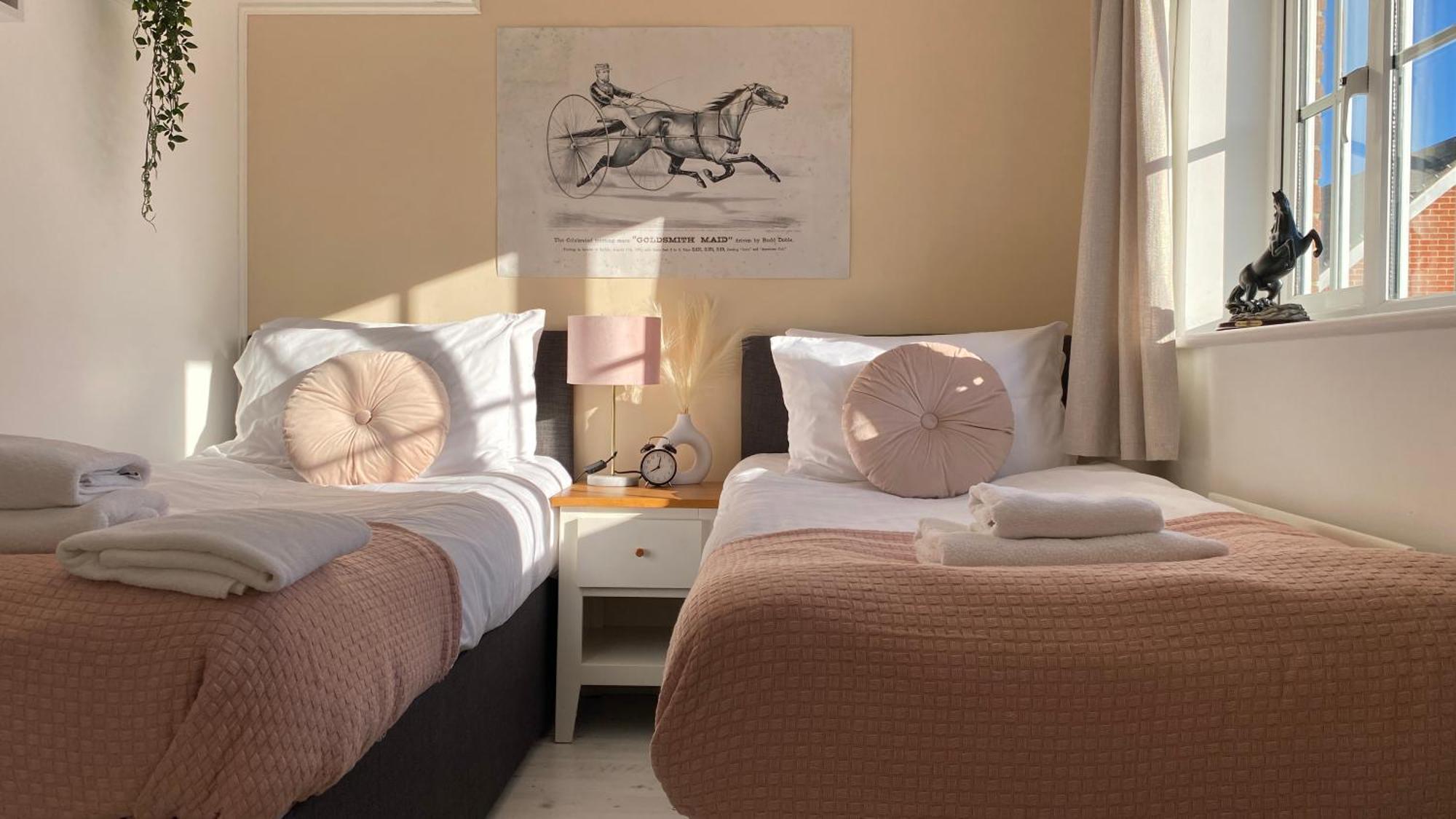 Chichester Retreat House With Free Parking Exteriér fotografie