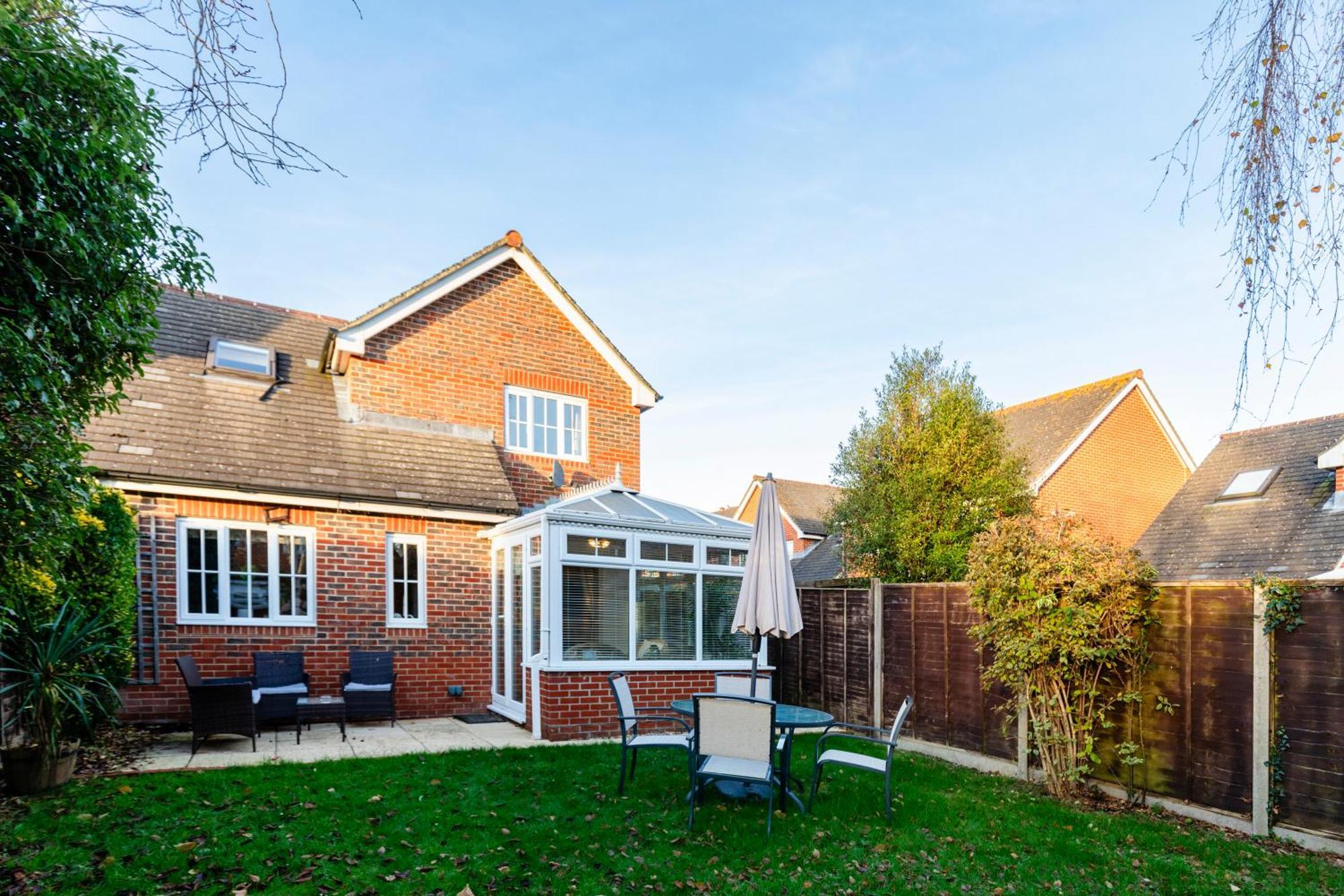 Chichester Retreat House With Free Parking Exteriér fotografie