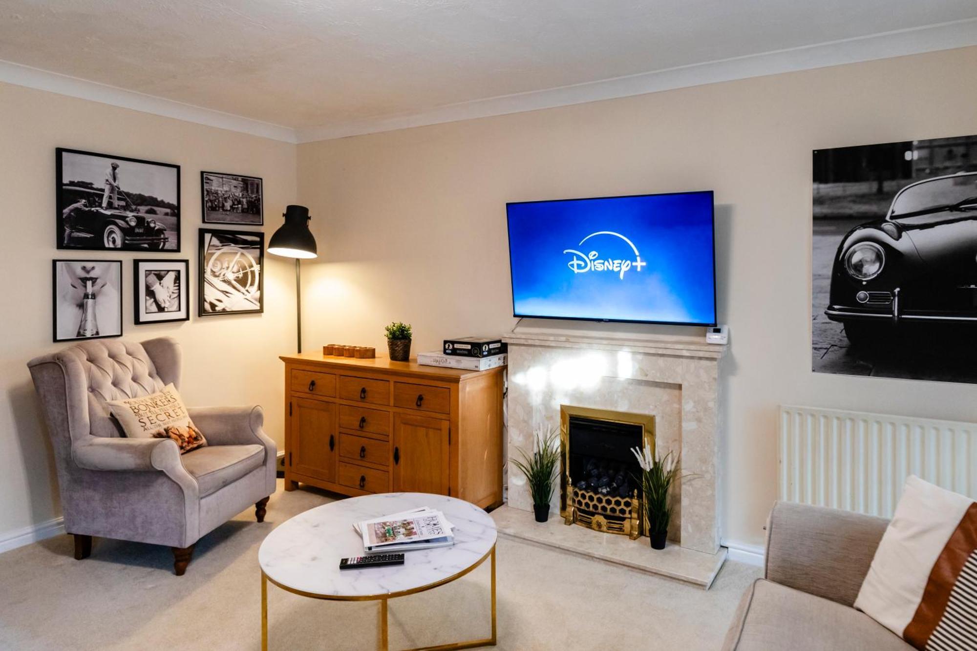 Chichester Retreat House With Free Parking Exteriér fotografie